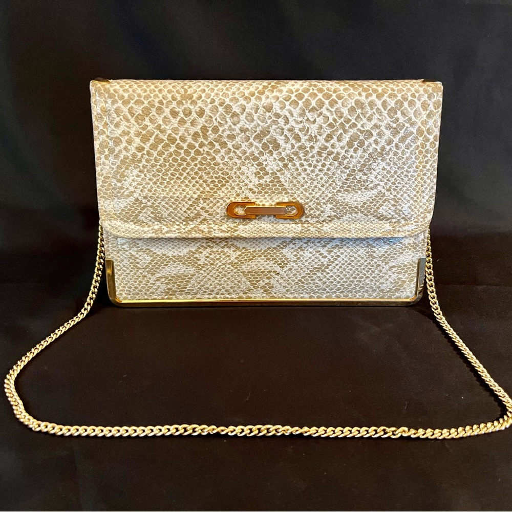 Vintage 1950’s Champagne Gold Leather Handbag in Perfect Condition!